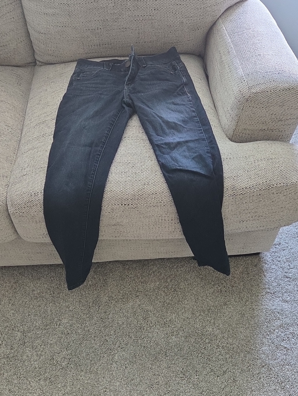 Democracy Black Ankle Crop Stretch Jeans